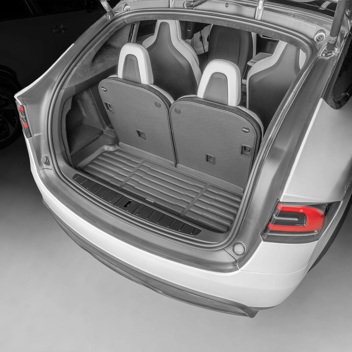 Tapis de coffre TuxMat SuperTrunk avec protection de dossier de siège | Tesla Model X (2022-2024)