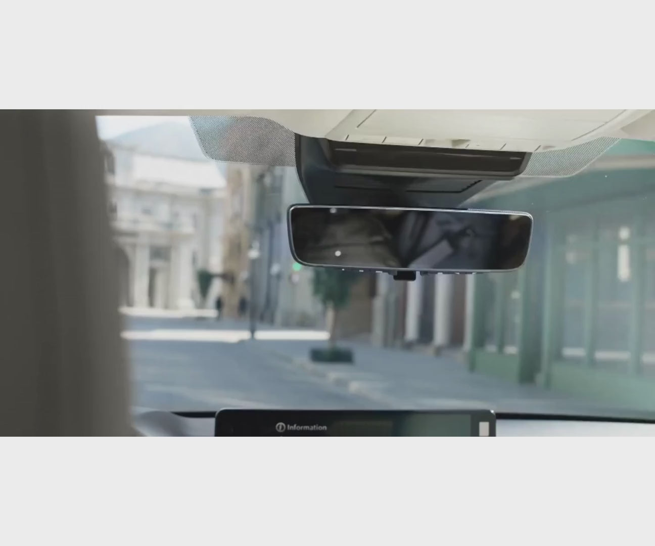 Rétroviseur numérique avec HomeLink® | Mazda CX-70 (2025-2026) et CX-90 (2024-2026)